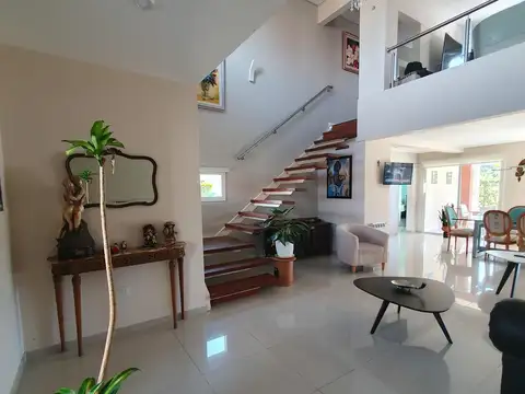 Casa en Venta en Juana Koslay, USD 245.000