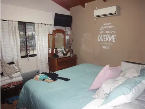 Casa 4 ambientes con 3 baños