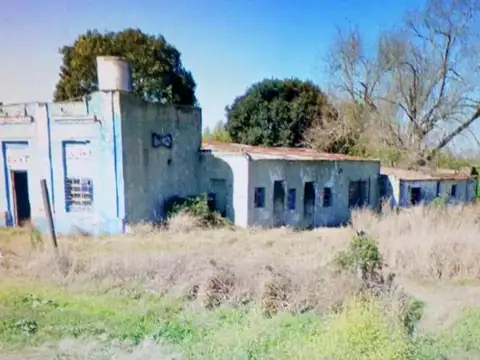 Se vende en Empalme San Carlos, Terreno con construccion a demoler o refaccionar