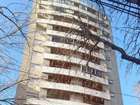 Oficina apto profesional o comercial centro de Lanus Este