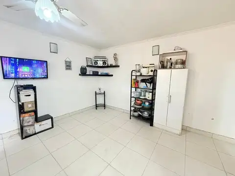 Depto Tipo Casa en Alquiler en Las Avenidas, $ 700.000