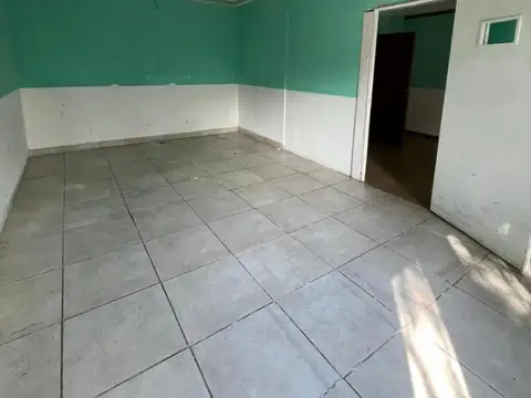 Casa en Alquiler con 2 cocheras