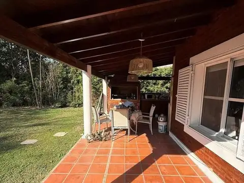 Casa 5 ambientes con 3 baños