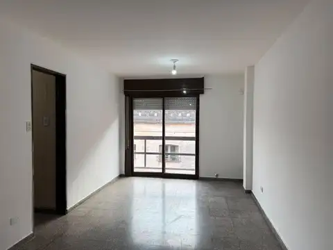 Departamento en Alquiler en Alberdi, $ 500.000