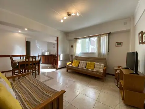 Departamento 2 ambientes con cochera - Zona Güemes