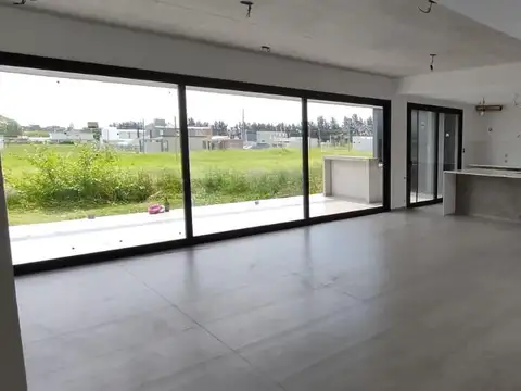 Casa en Countries/B.Cerrado (La Plata)