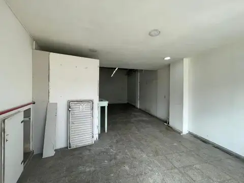 Local en Venta 66 años