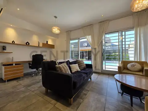 Casa en Venta en Villa Sarmiento, USD 370.000