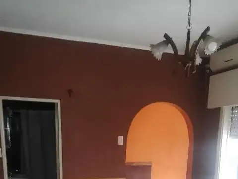 Depto Tipo Casa 2 ambientes con 1 baño