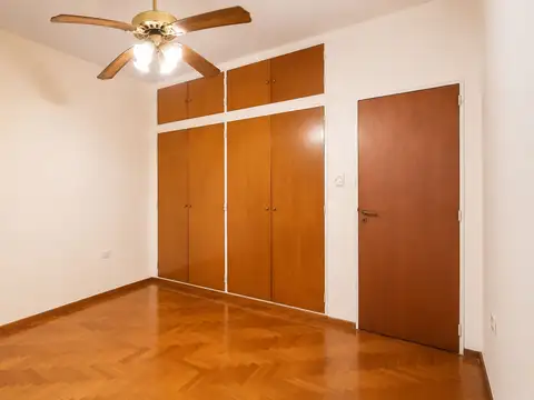 Depto Tipo Casa en Venta con 2 cocheras