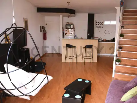 VENTA DEPTO DUPLEX 2 AMB CON COCHERA Y PILETA - CABALLITO