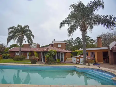 Casa Quinta de 3 dorm 3 baños a 100m de Ruta 1 