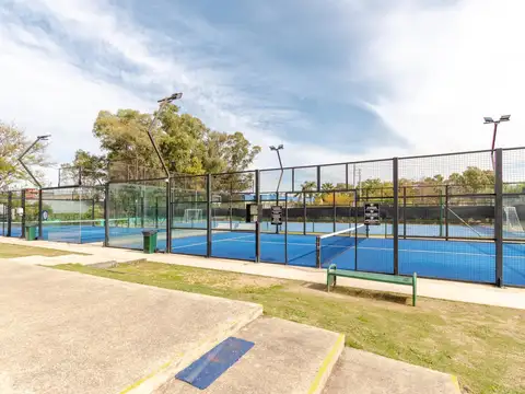 Dos grandes lotes (venta en block) al agua que suman 2.250m2 en el barrio náutico Albanueva,Tigre.