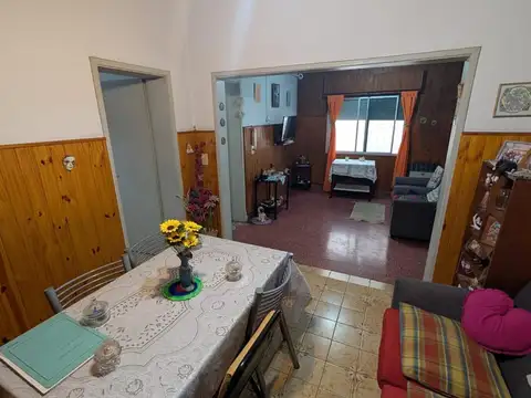 Casa 3 ambientes con 2 baños