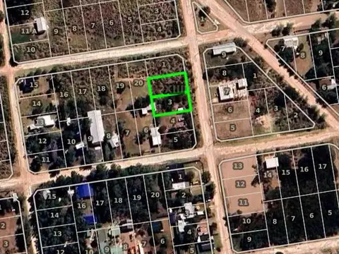Tucumán e/ Tres Arroyos y  Jujuy