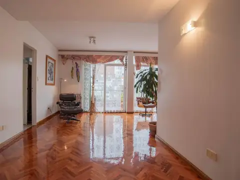 Departamento 4 ambientes con 2 baños