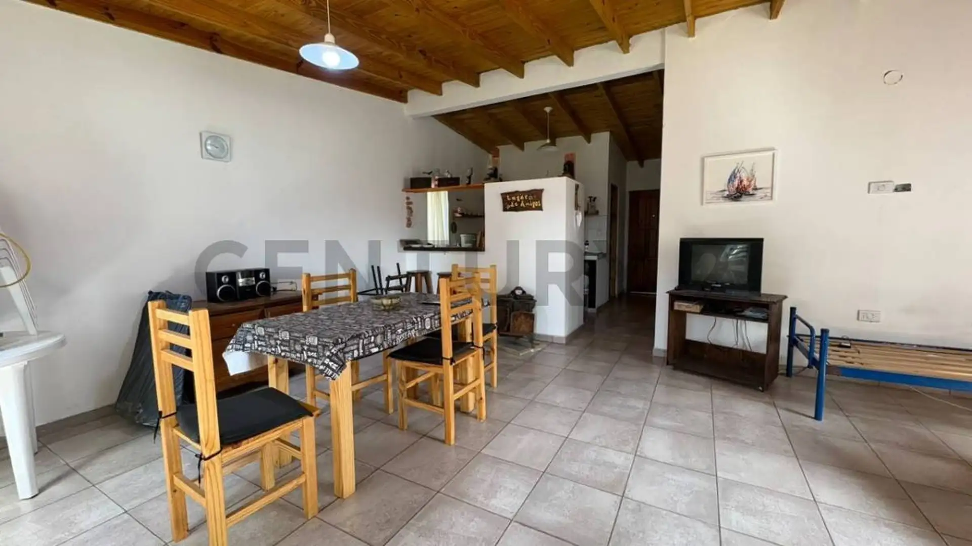 Casa de dos ambientes con jardín, Santa Isabel, Mar del Plata.