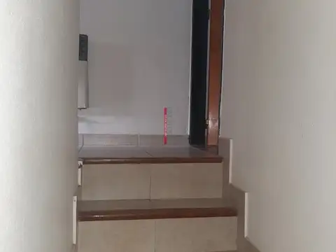 Depto Tipo Casa 3 ambientes con 2 baños