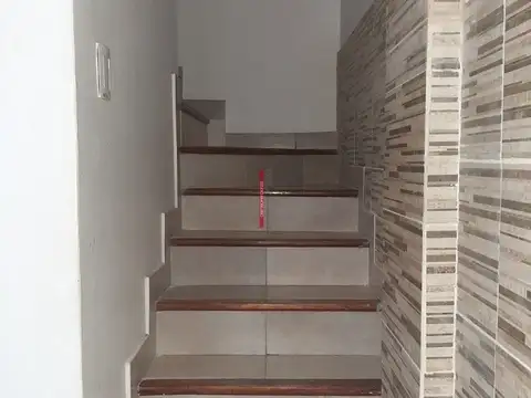 Depto Tipo Casa en Venta en Haedo Norte, USD 80.000