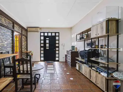 Casa en Venta con 3 cocheras