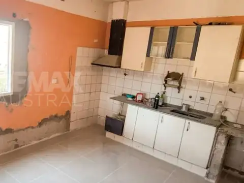 Casa 5 ambientes con 1 baño