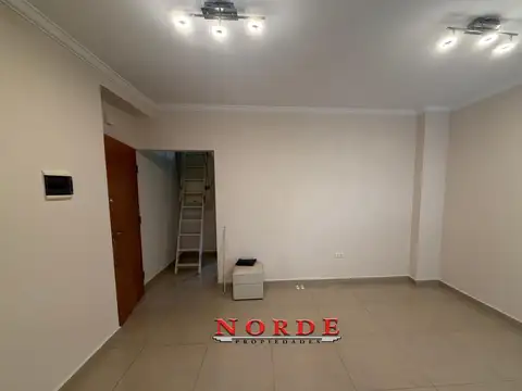 VENTA • DOS AMBIENTES • LINIERS • BALCÓN • TERRAZA PROPIA • ALTILLO • APTO CRÉDITO