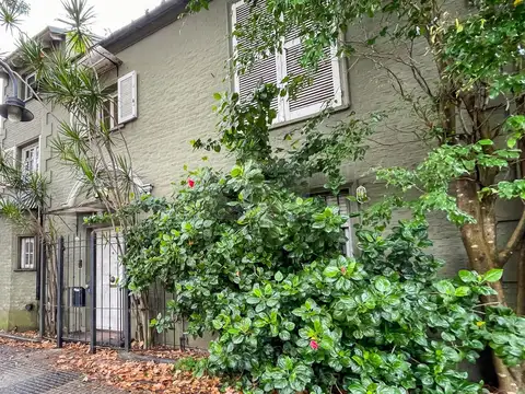Casa 7 ambientes con 4 baños