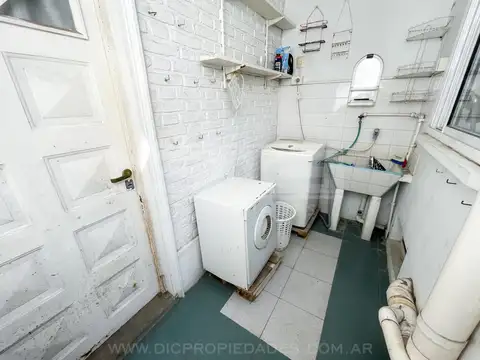 Casa 4 dormitorios Venta - La Lucila-Vias/Maipu