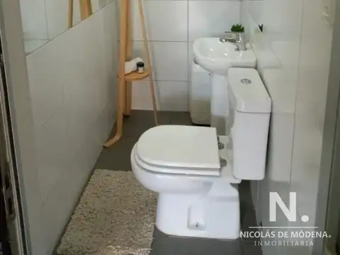 Vendo casa de 4 dormitorios,3 baños y piscina climatizada. La Sonrisa, Maldonado.
