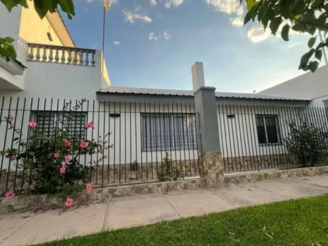 José Néstor Lencinas 100