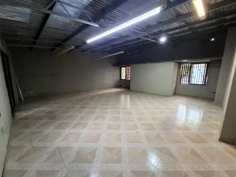 IDEAL DEPOSITO: LOCAL EN DOS PLANTAS