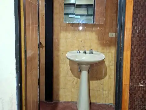 IDEAL DEPOSITO: LOCAL EN DOS PLANTAS