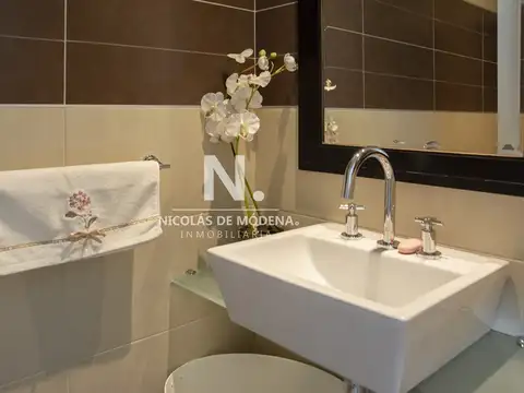 Departamento 4 ambientes con 3 baños