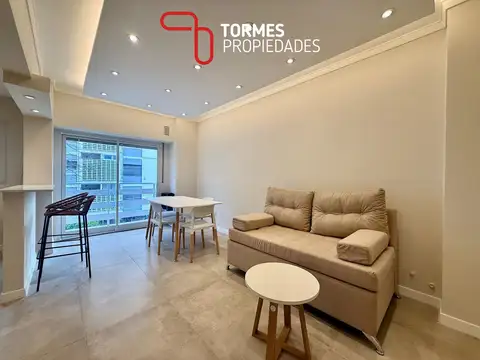 VENTA Departamento 2 ambientes reciclado con balcón saliente a metros de Plaza Colon Mar del Plata