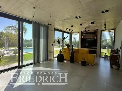 Casa en Venta de 5 dormitorios