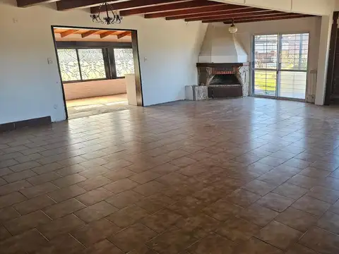 Casa en Alquiler en Funes, $ 1.500.000