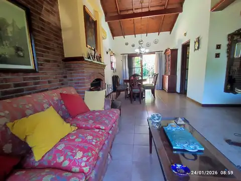 Casa 3 ambientes con 1 baño