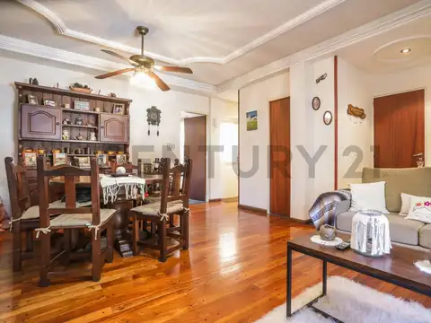 Casa en Venta en Flores, USD 240.000
