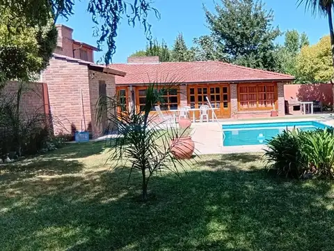 Las Acacias al 600. Pueblo Nuevo. Lujan