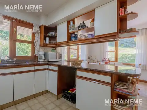 Casa 5 ambientes con 4 baños