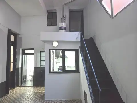 Depto Tipo Casa en Alquiler de 3 ambientes