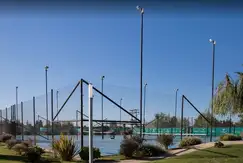 Actividades deportivas futbol, tenis en La Carmelina Club de campo en Carril Costa Canal Montecaseros  en San Martin, Mendoza