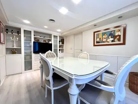 Departamento en Venta con 3 cocheras
