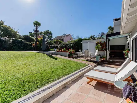 Casa en Venta con 1 cochera