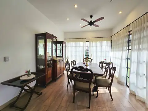 Casa en Alquiler de 4 dormitorios