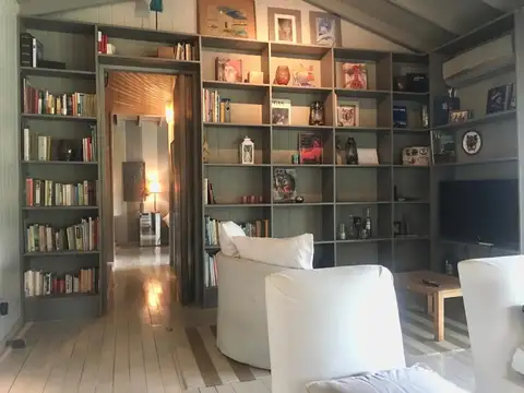 Casa en Alquiler Temporal con 1 cochera