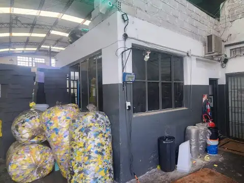 Galpon en Venta 48  mts Fondo