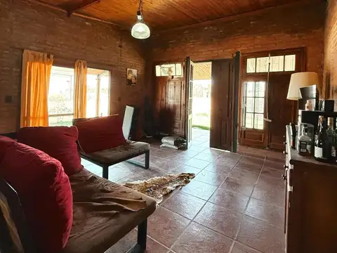 Hermosa Casa Quinta en Barrio Arroyo Leyes