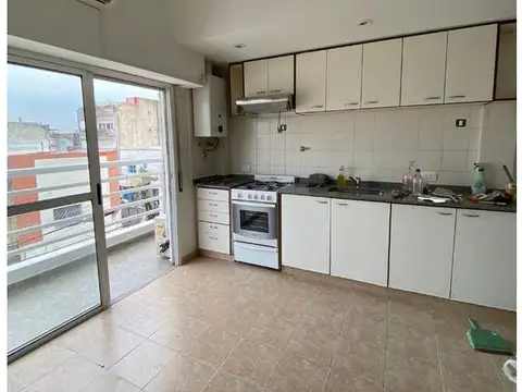 Alquiler Departamento PH 2 ambientes con balcon sobre avenida laprida 1 dormitorio - villa martelli 