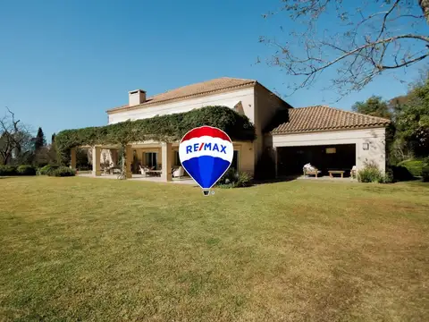 EN VENTA IMPONENTE CASA EN SAN LORENZO, SALTA